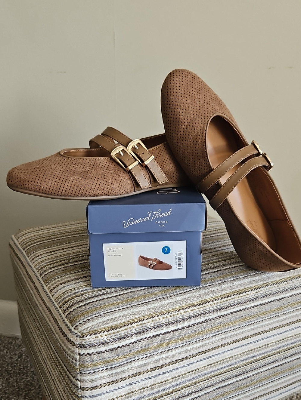 Universal Thread Henrietta Flats with Memory Foam